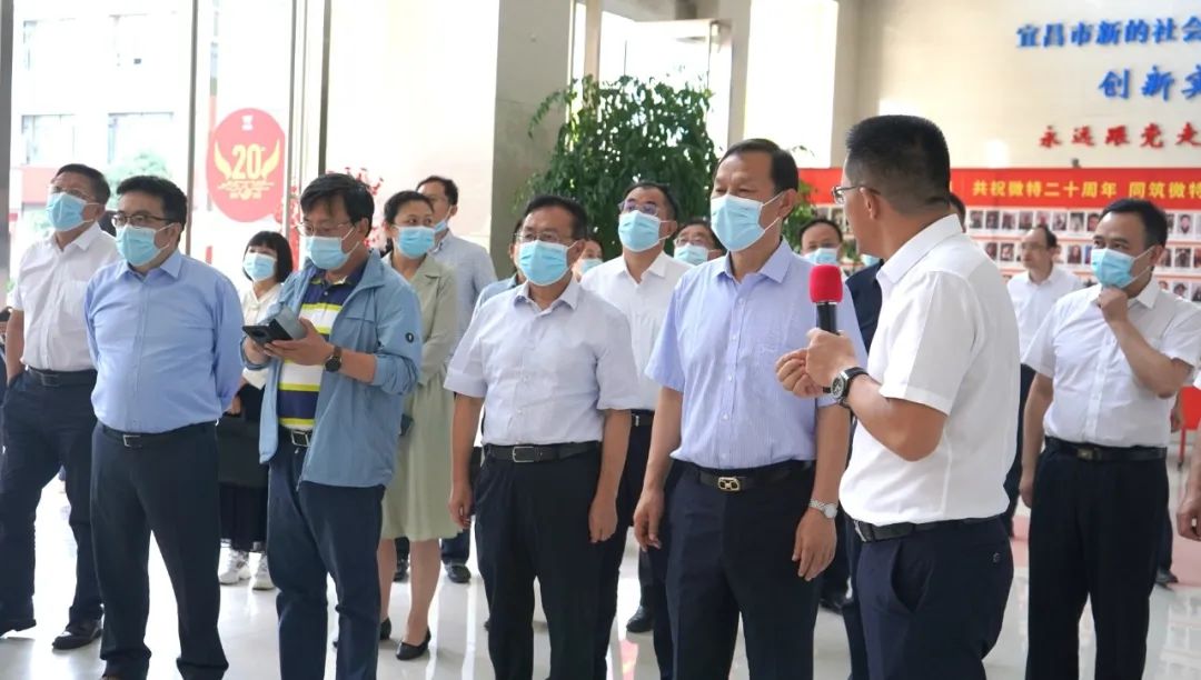 馬國強(qiáng)率部分全國人大代表、省代表來微特調(diào)研科技創(chuàng)新工作
